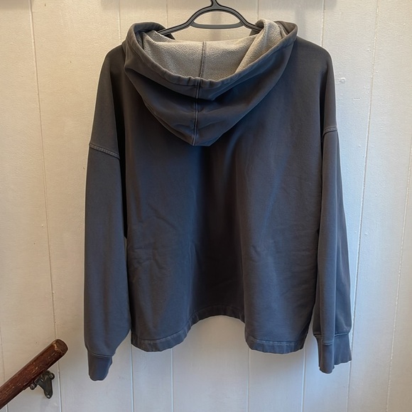Old Navy Cropped Hoddie - Picture 2 of 6